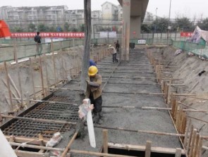 成绵乐路工程隧道桩基托换工程
