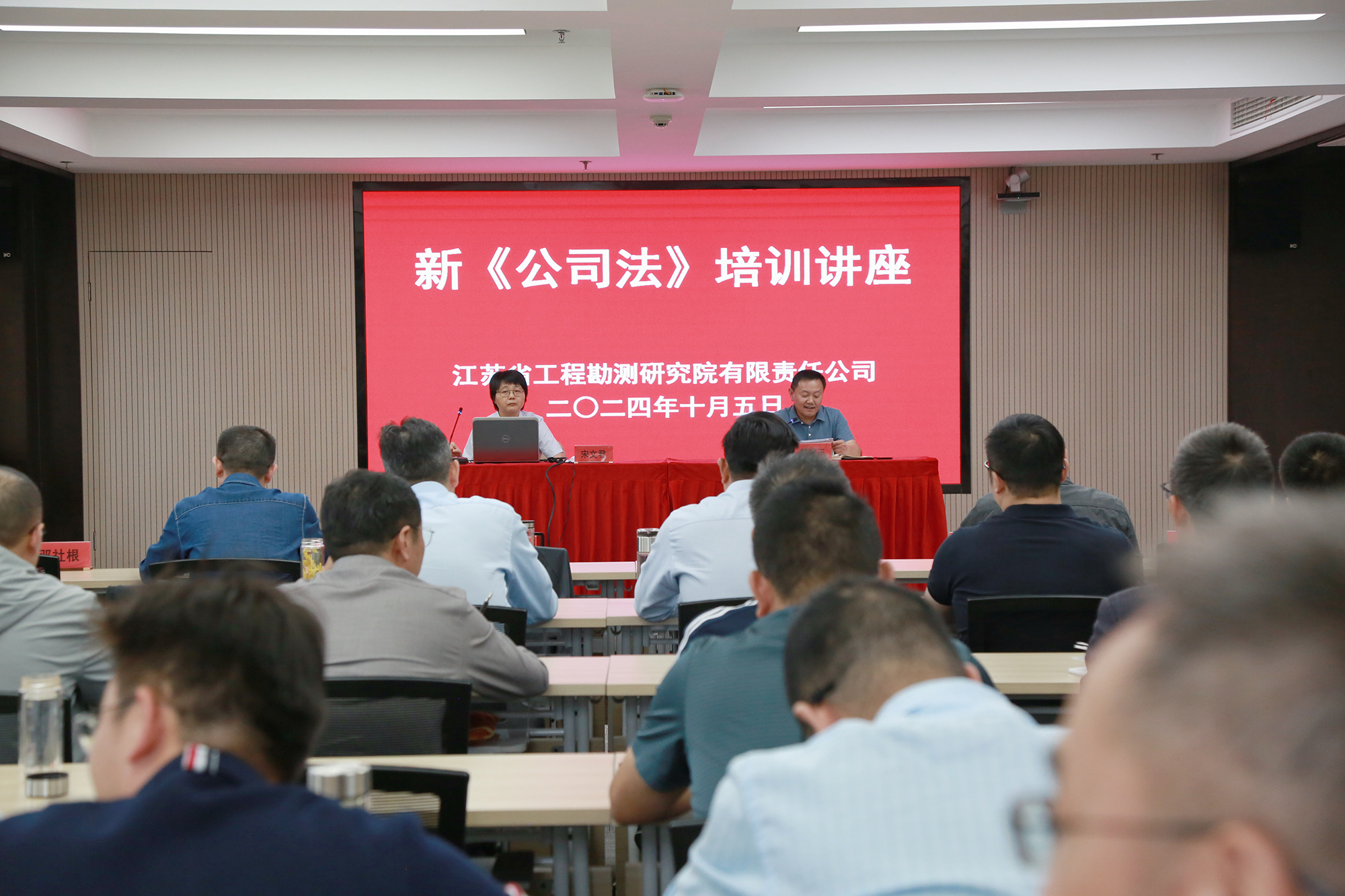 1728701537178751.jpg 0446b42135f100de25f2a15edc746e0.jpg